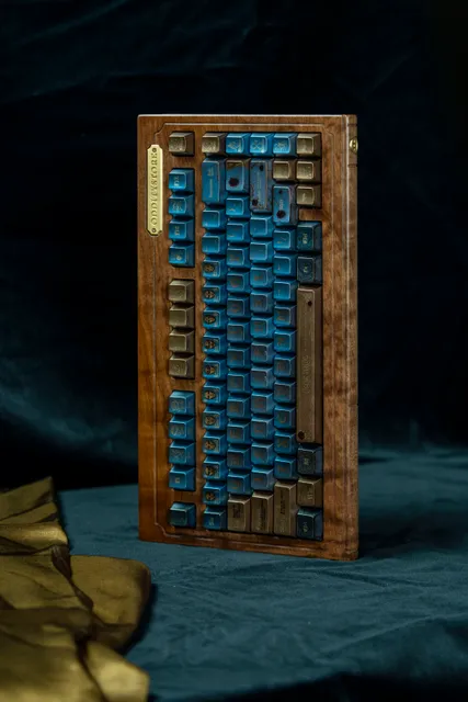 Wilde Beauty and Sorrow Keycap Photo 3
